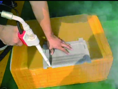 干冰去毛刺機(jī)模具清洗廠家直供干冰清洗的原理