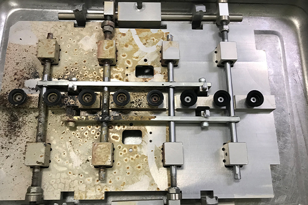 干冰清洗機：環(huán)保高效的模具清潔新選擇